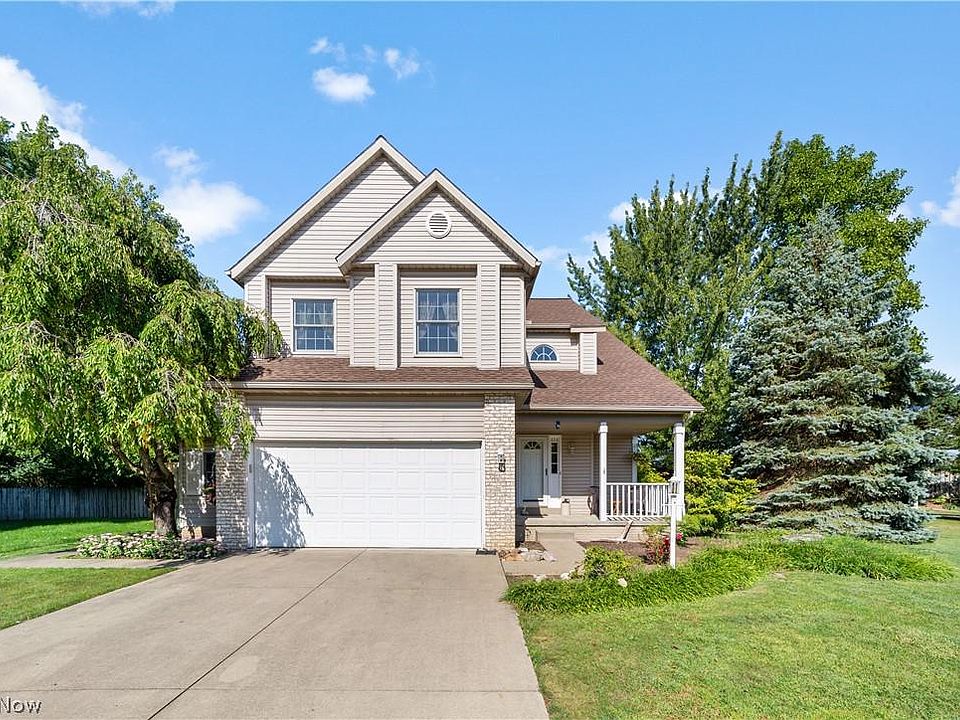 1st image of 894 Bryant Dr