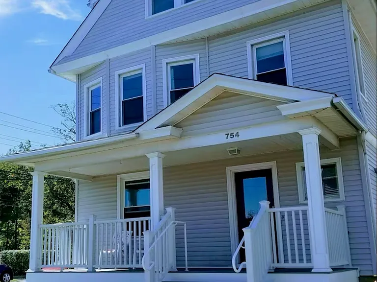 754 Savin Ave #2 — Photo 1