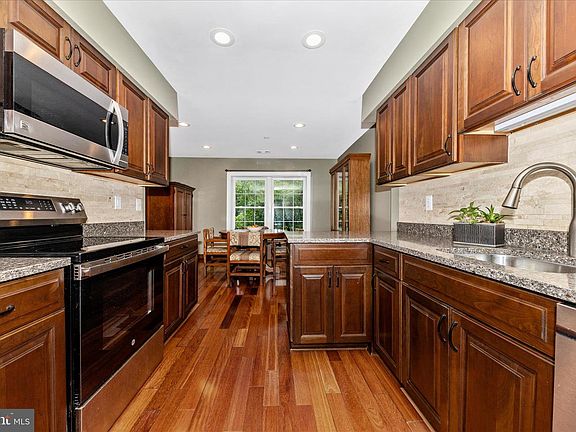4th image of 1703 Logmill Ln
