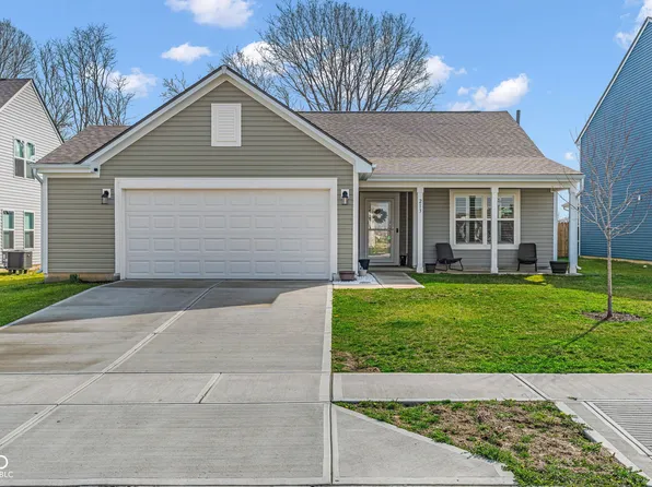 213 Drewood Dr, Trafalgar, IN 46181