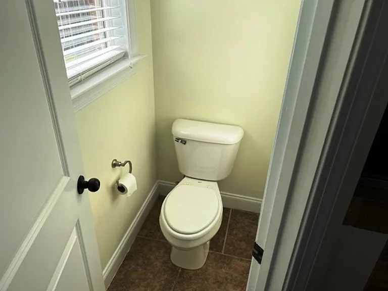 710 Valley St — Photo 13