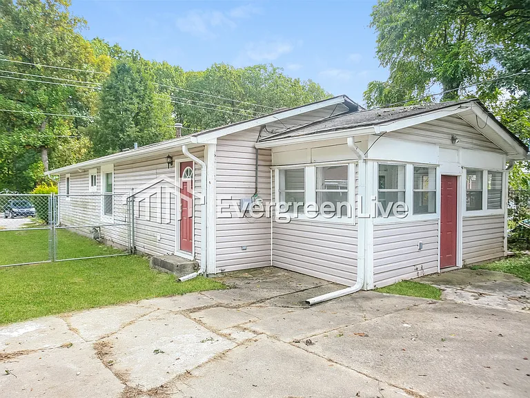 2044 Cold Spring Rd — Photo 14