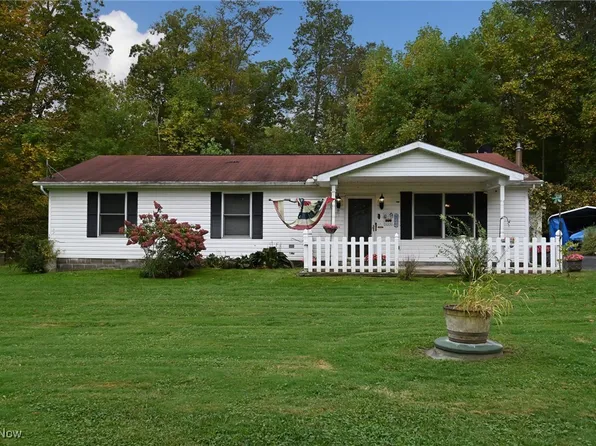 6610 6th Ave, Andover, OH 44003
