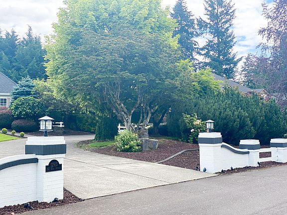 5th image of 12915 NE 93rd Ave