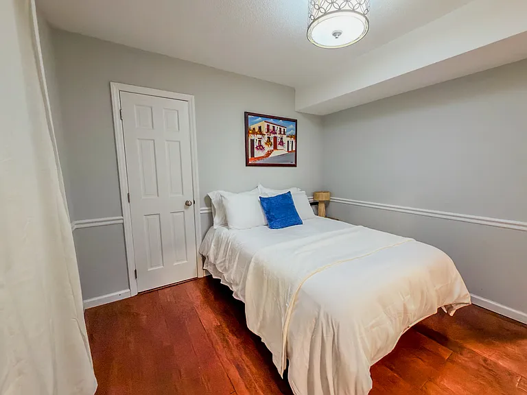 341 E Millbrook Rd — Photo 15