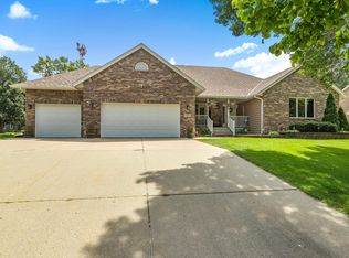 1904 Red Fox Rd, Saint Cloud, MN 56301