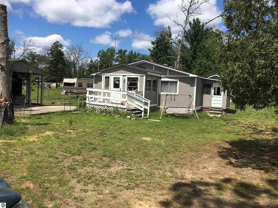 1st image of 1697 Northwoods Dr