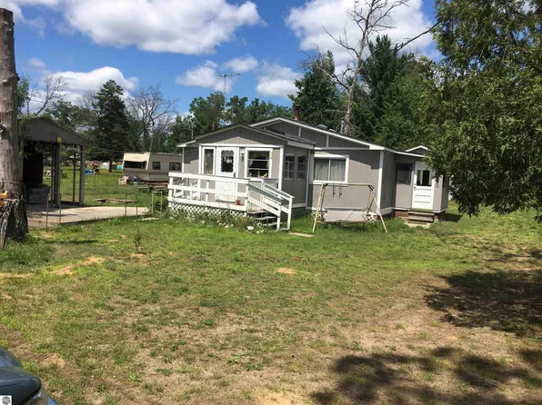 1697 Northwoods Dr, Alger, MI 48610