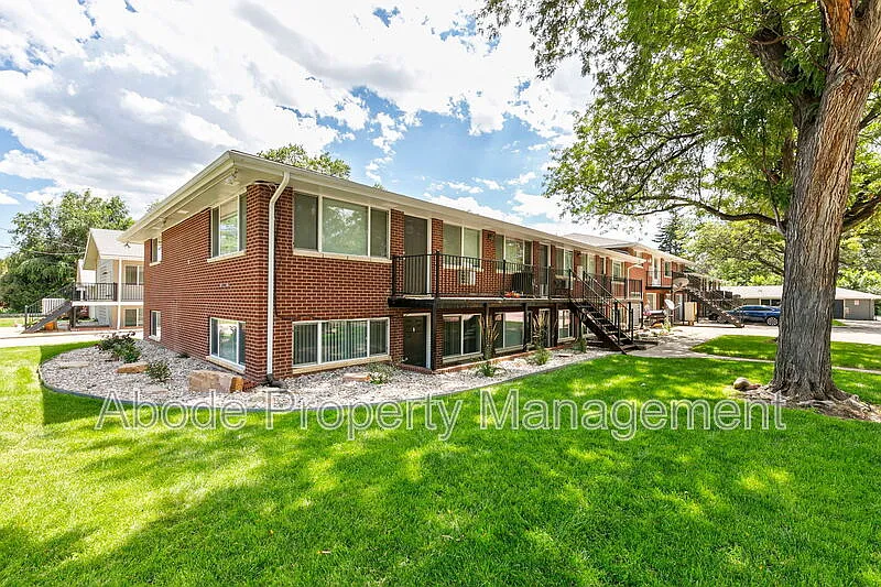 2 bed, 1.0 bath, 840 sqft, $1,400 — Photo 3