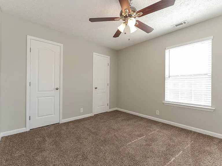 2816 Windcrest Trl — Photo 10