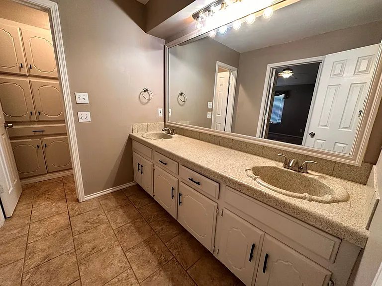 2205 Basking Ridge Trl — Photo 10