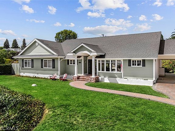 3rd image of 207 Barcelona Cir