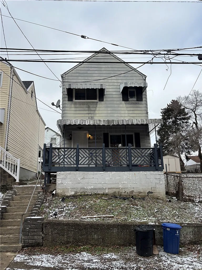 900 Hillsboro St photo 1