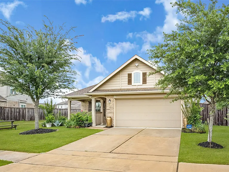 8934 English Manor Dr — Photo 3