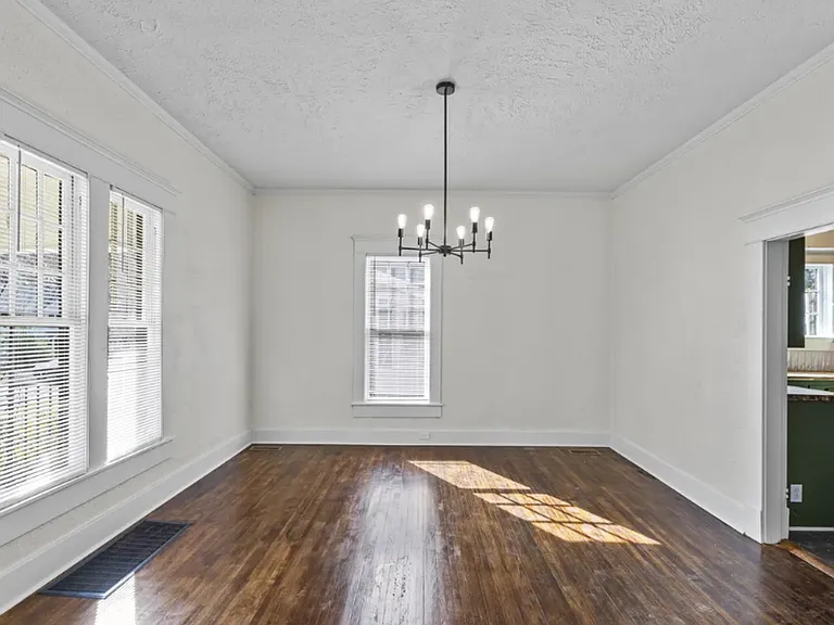 335 Division Ave — Photo 7