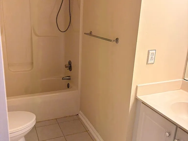 4911 Brompton Ln — Photo 15