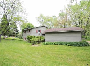 1706 Amundson Dr, Baraboo, WI 53913