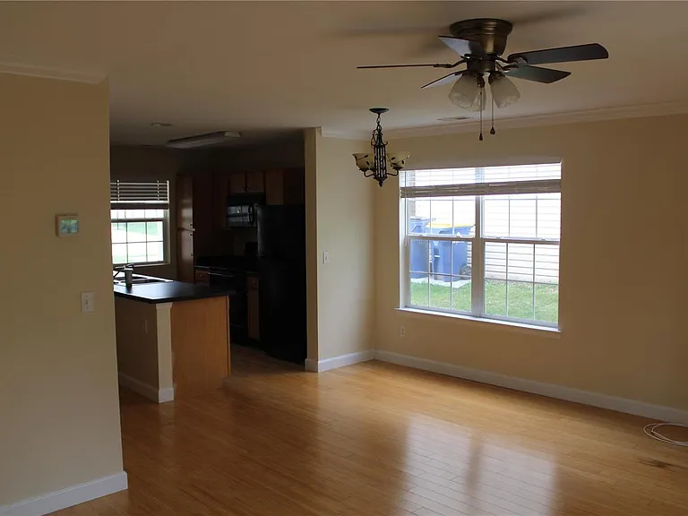 815 Woodside Creek Dr — Photo 5