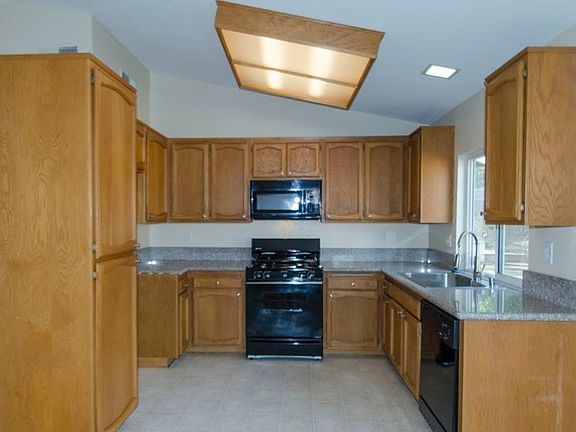 2nd image of 6431 N Redwood St