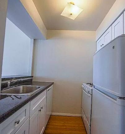 3rd image of 509 1/2 S 6th St #C