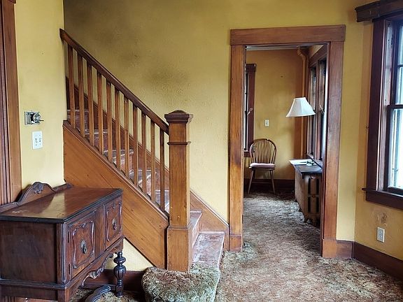 3rd image of 51 River St