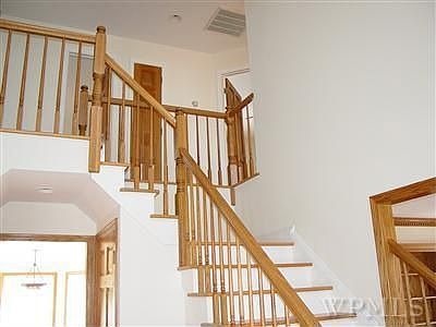 2nd image of 276 Daisy Ln