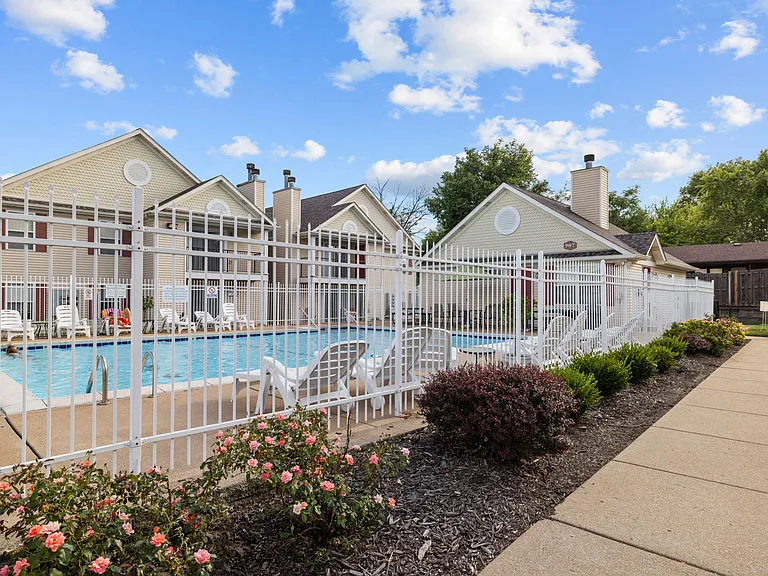919 Carriage Circle Ln #D — Photo 13