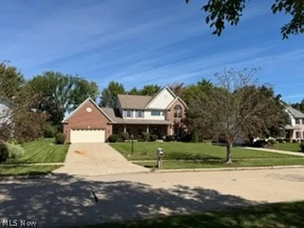 11816 Beckenham Rd, North Royalton, OH 44133