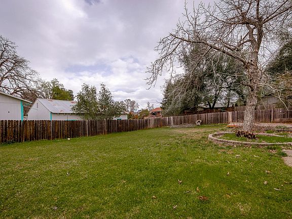2nd image of 4660 Meade St