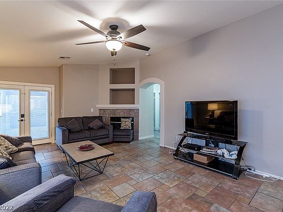 4th image of 924 Granite Ash Ave