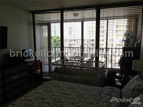 4th image of 1915 Brickell Ave #704
