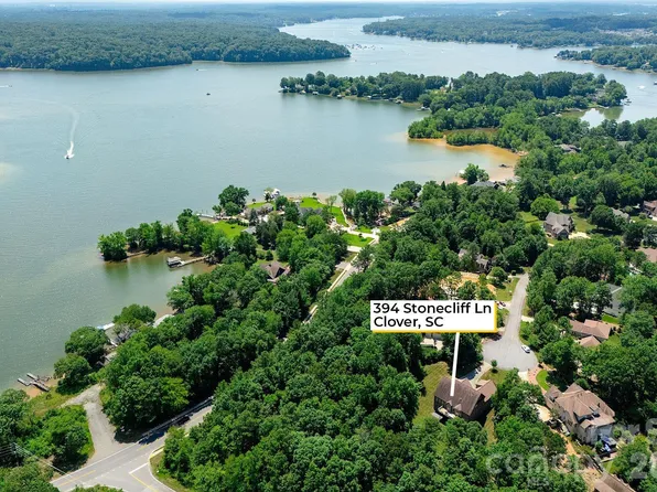 394 Stone Cliff Ln, Lake Wylie, SC 29710
