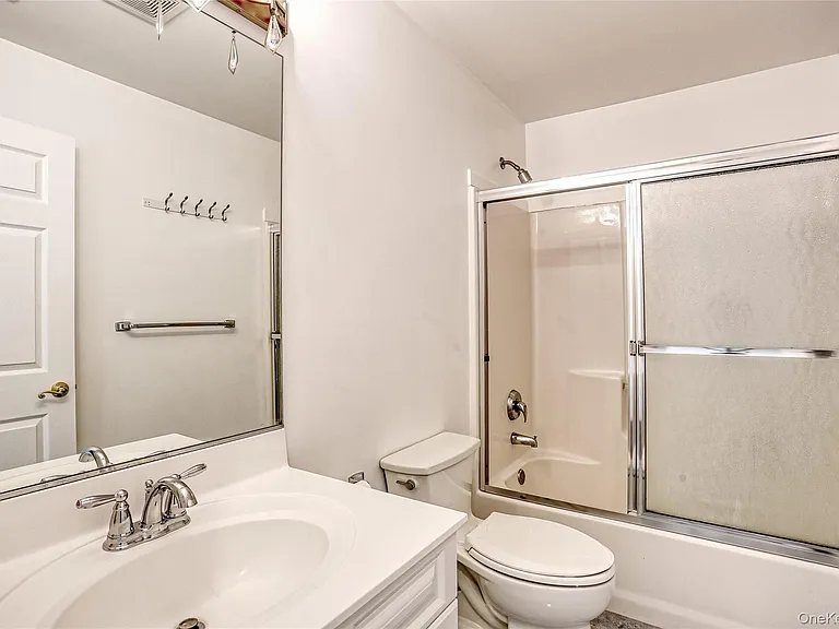 80 Alexander Ct — Photo 29