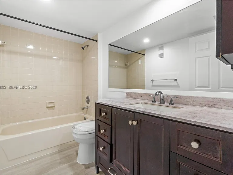 3650 Whitehall Dr #305 — Photo 26