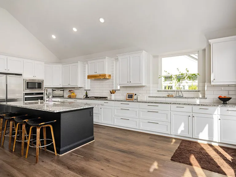 4602 Lorion Dr — Photo 12