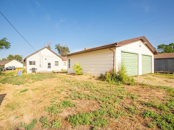 3rd image of 309 Christy Ave