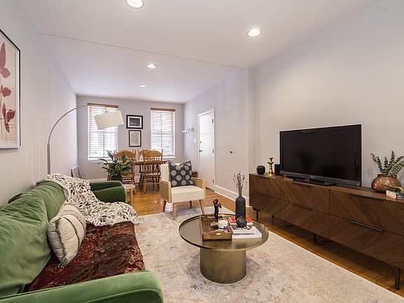 4th image of 2106 Green St Floor 1