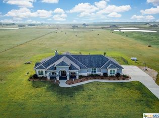 231 Mustang Ridge Rd, El Campo, TX 77437