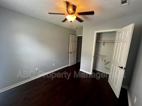 5th image of 1001 S Eastview Dr