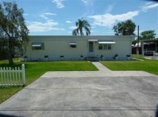 1066 Peach St, Okeechobee, FL 34974