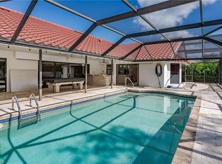 5532 Foxhunt Way, Naples, FL 34104