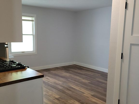 4th image of 205 Oskaloosa St #203