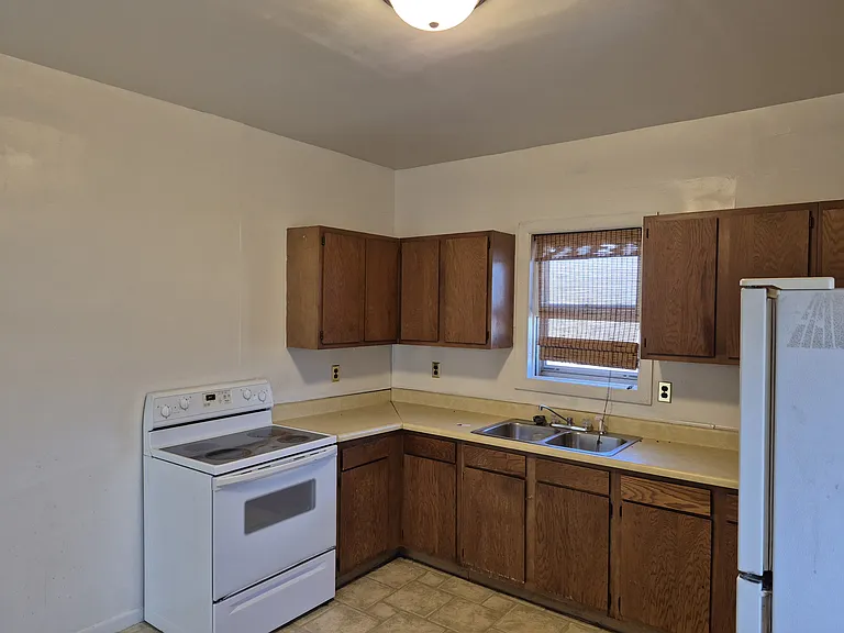1203 Bank St #1/2 — Photo 13