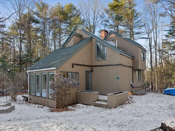 25 Merrill Road, Freeport, ME 04032