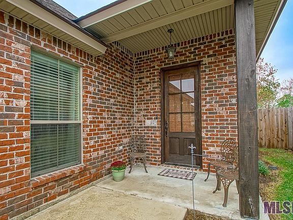 3rd image of 31315 Pebble Dr