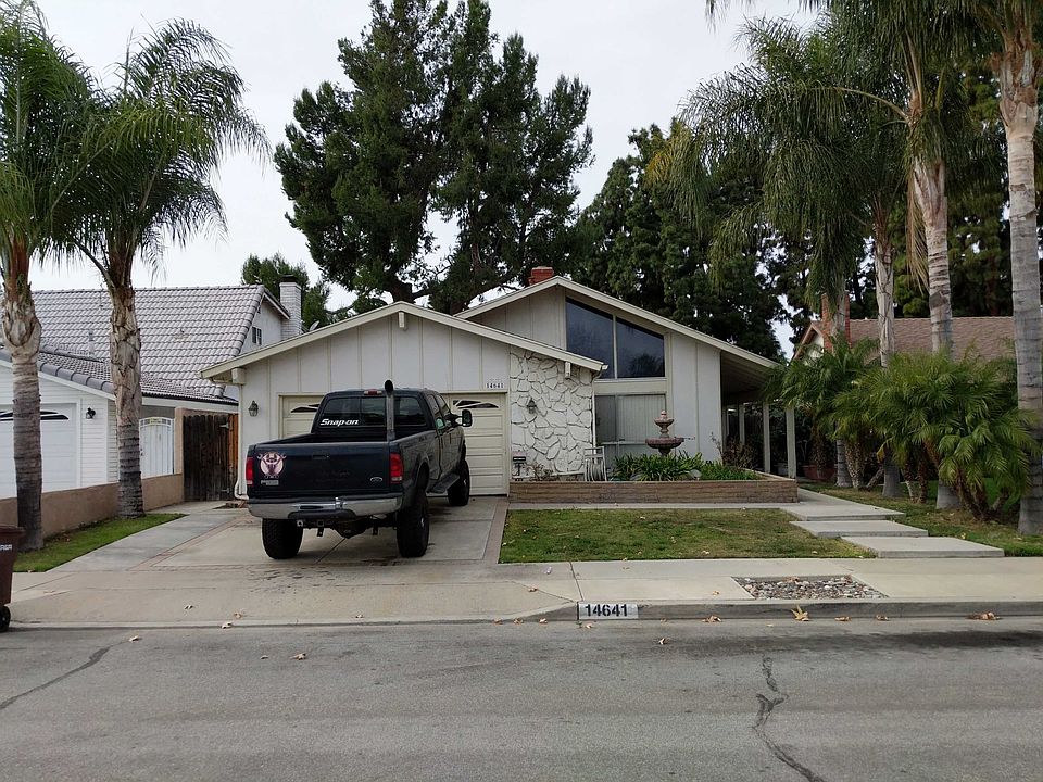 1st image of 14641 Berkshire Pl