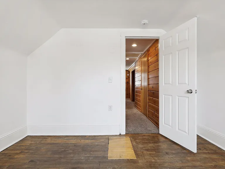 1119 Matilda St — Photo 22