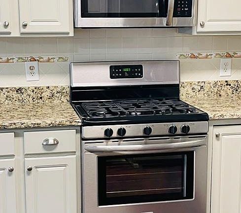 2nd image of 1742 Hillside Bend Xing