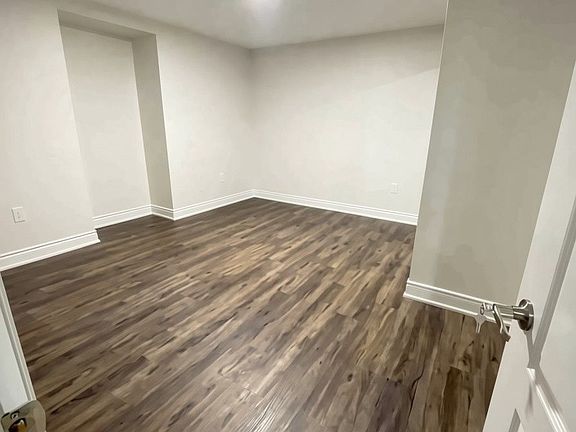 5th image of 33 Raccoon St