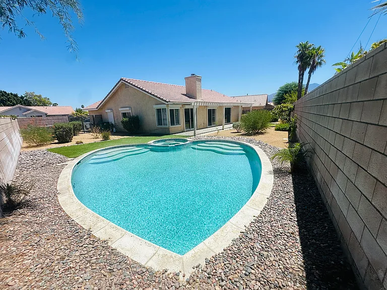 78780 Birchcrest Cir — Photo 2